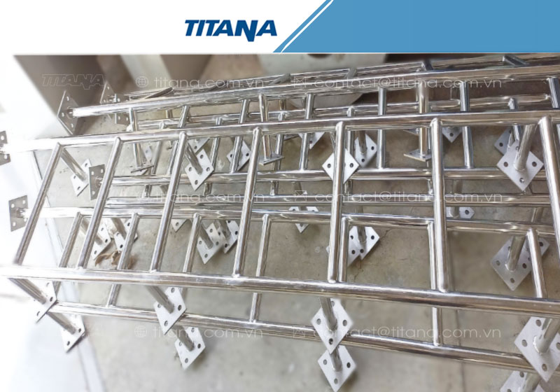 Titana Cung Cấp Thang Leo Inox 304