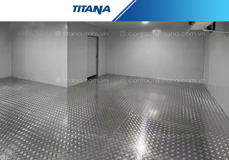 Sàn inox chống trượt cho kho lạnh